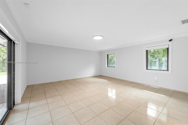 Building Photo - 9255 SW 108th St