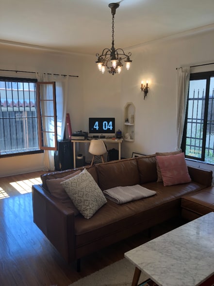 Building Photo - 655 S Dunsmuir Ave