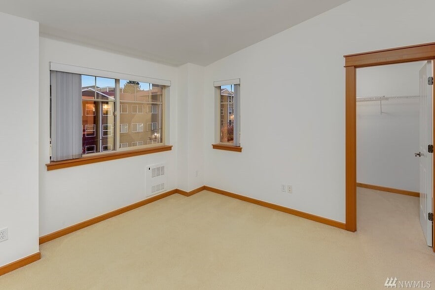 Building Photo - 4312 8th Ave NE