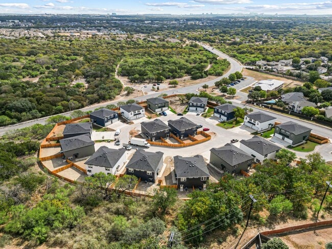 Building Photo - 130 Sai Manor