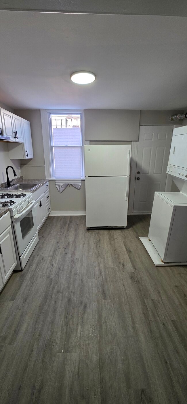 Building Photo - 3414 Mt Pleasant Ave