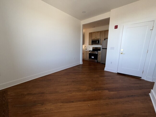 Building Photo - 901 Fifth Street - 301