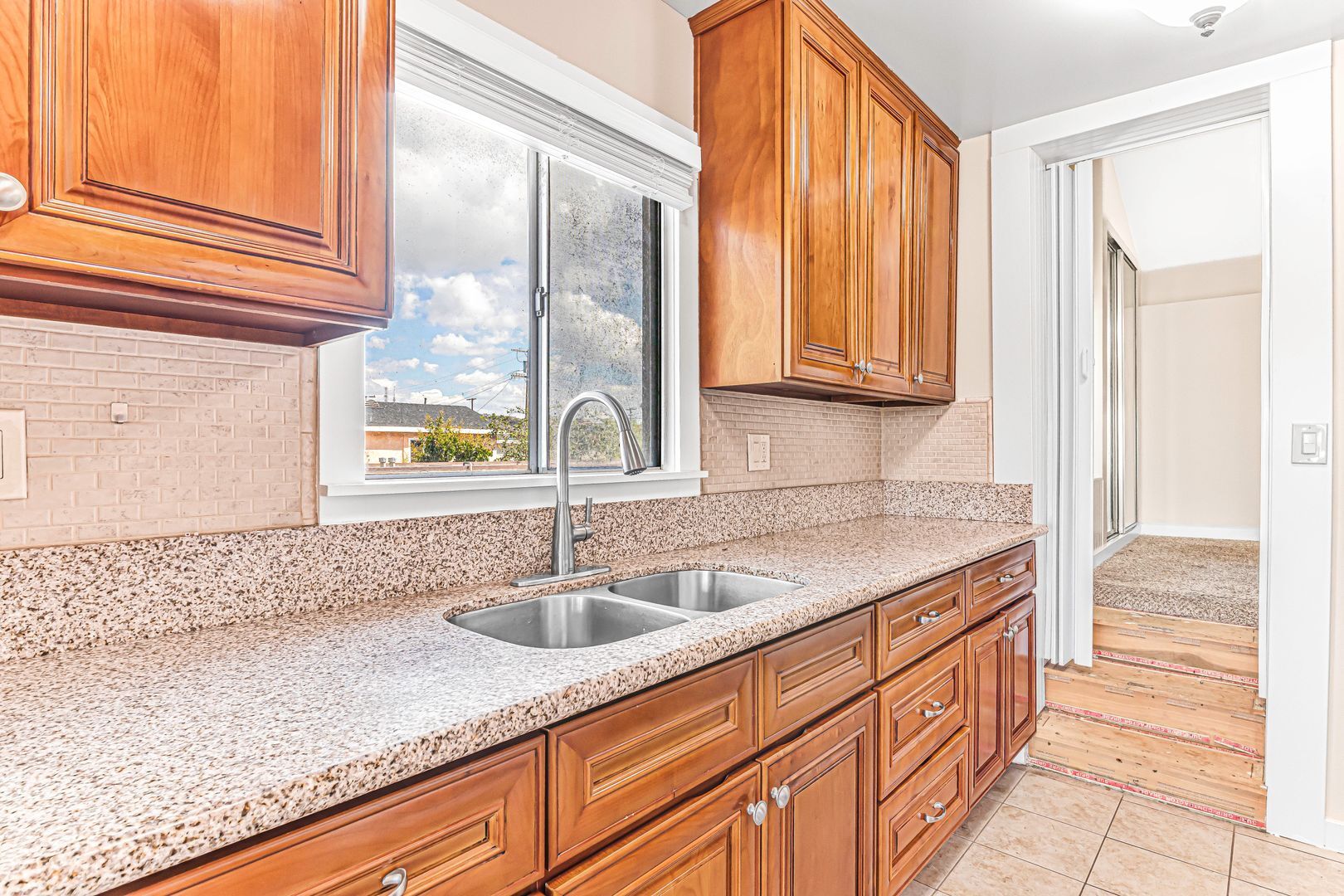 Building Photo - 1460 Gaviota Ave