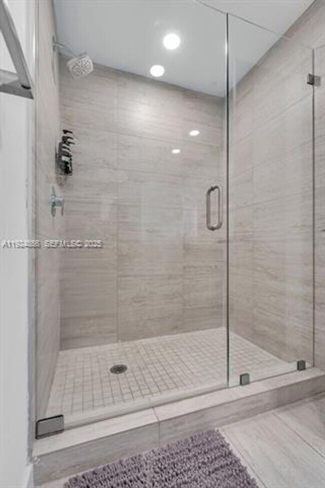 Building Photo - 3900 Biscayne Blvd