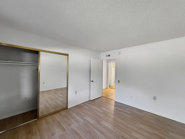 Building Photo - 16737 Meandro Dr