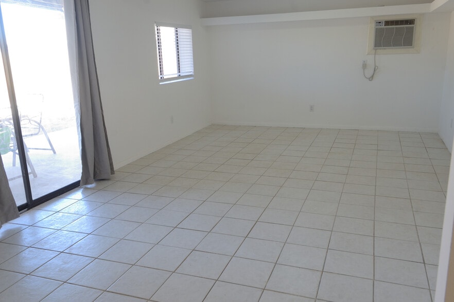 Building Photo - 5426 Mariposa Ave