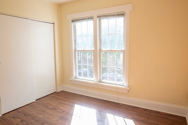 Building Photo - 30 E Maynard Ave