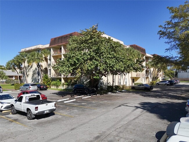 Building Photo - 11905 NE 2nd Ave