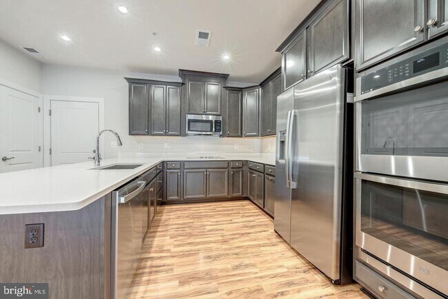 Building Photo - 13504 Innovation Station Lp