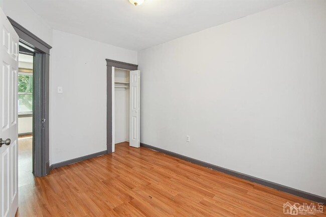 Building Photo - 167 Randolph St