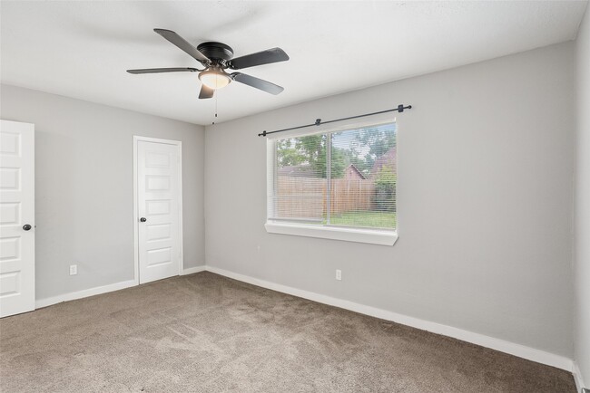 Building Photo - 12226 Kings Meadow Dr