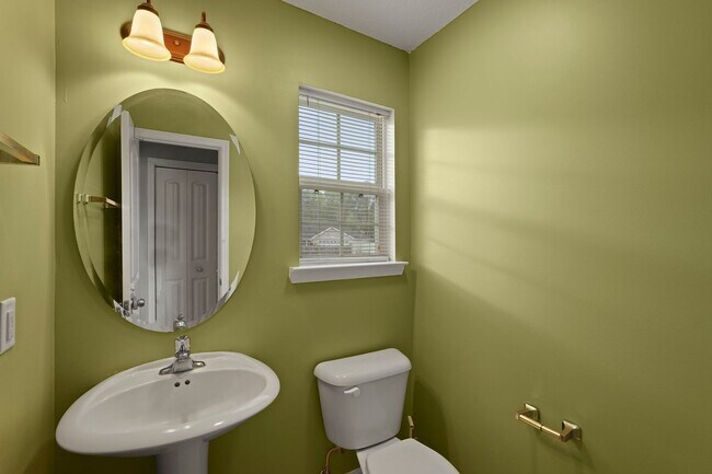 Building Photo - Charming 4-Bedroom Home for Rent in Hinesville, GA