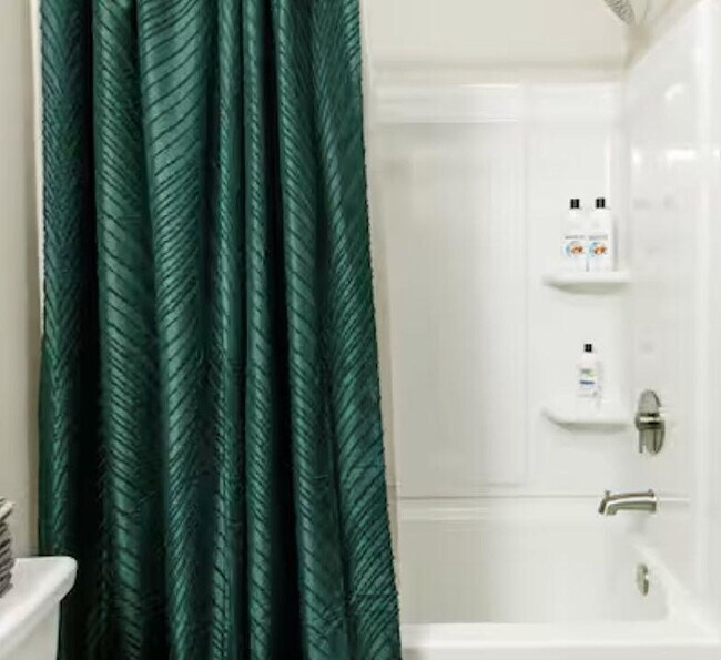 Building Photo - 2016 132nd St