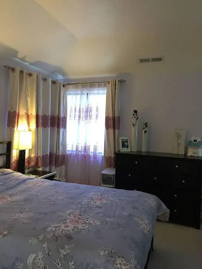 2nd Floor-Master Bedroom with walk in closet - 274 Snell Ct