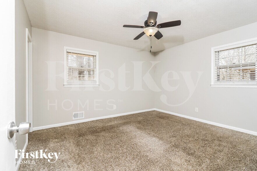 Building Photo - 581 Carlouetta Rd