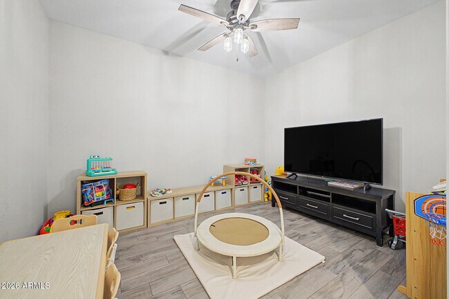 Building Photo - 12113 W Country Club Trail