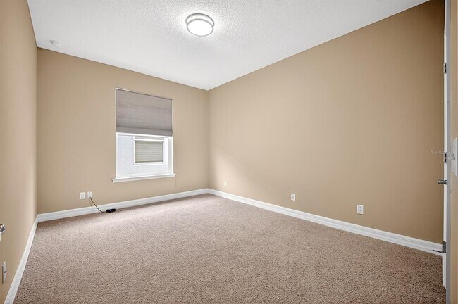 Building Photo - 1374 Lexington Ave