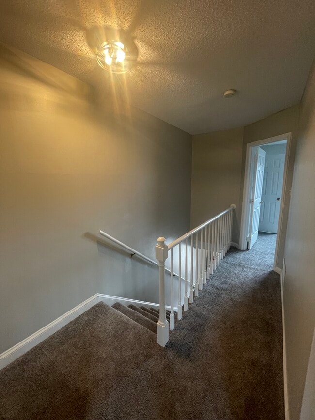 Building Photo - 1139 Glendale Dr