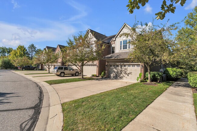 Building Photo - 41312 Maplewood Drive
