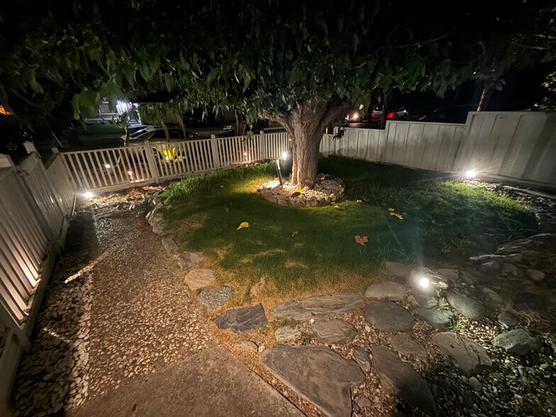 Building Photo - 3196 Durant Ave