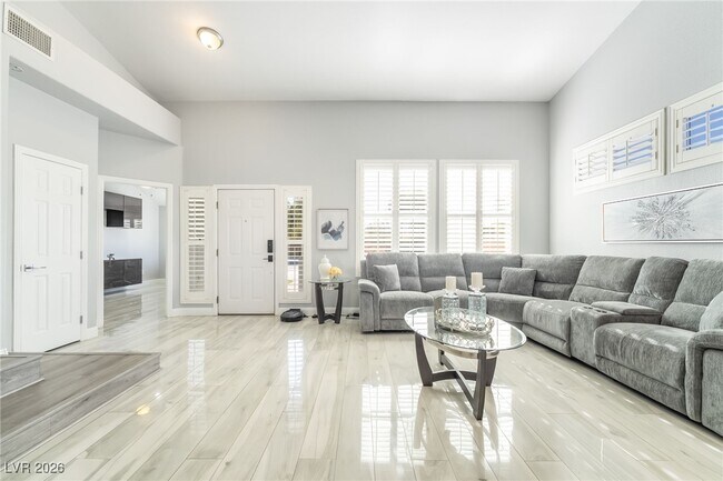 Building Photo - 2076 E Wigwam Ave