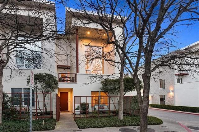 Building Photo - 4026 Travis St