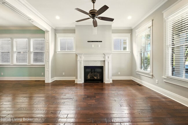 Building Photo - 10910 Kings Crown Dr