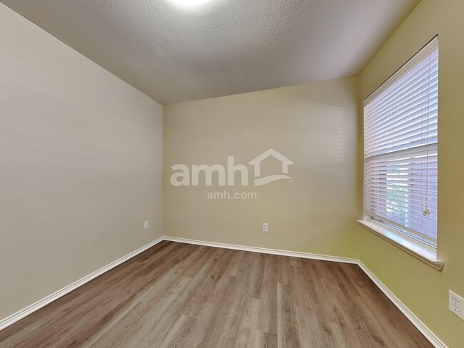 Building Photo - 2017 Woodhurst Trl