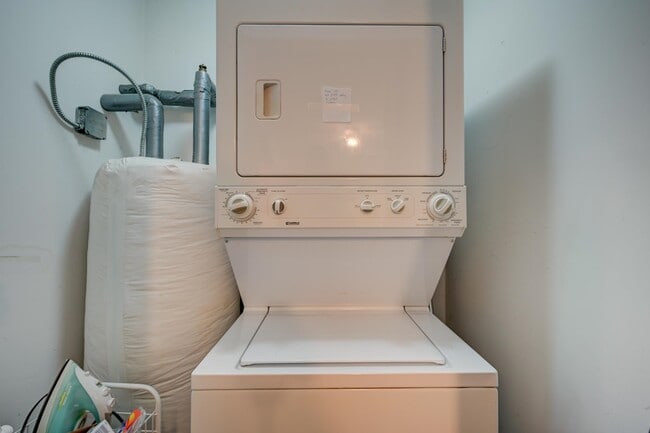 Building Photo - 23 Northbrook Cir