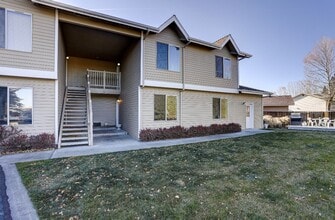 Building Photo - NE Bend Apartment Available 6/15
