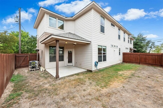 Building Photo - 430 Old Fitzhugh Rd