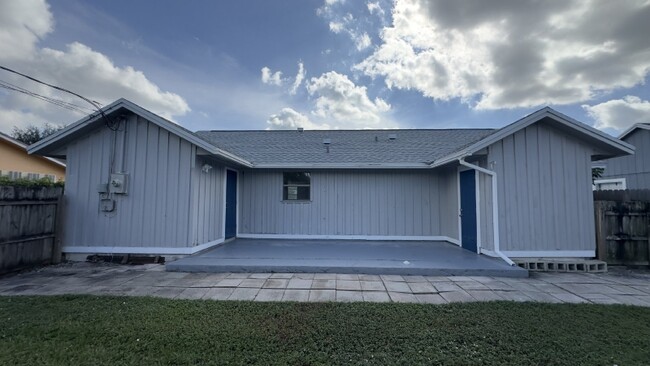 Building Photo - 4797 Canal Dr