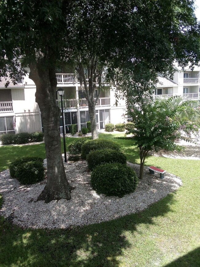 Building Photo - Golf Colony VII Unit 20 J