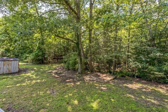 Building Photo - 47481 Southampton Dr