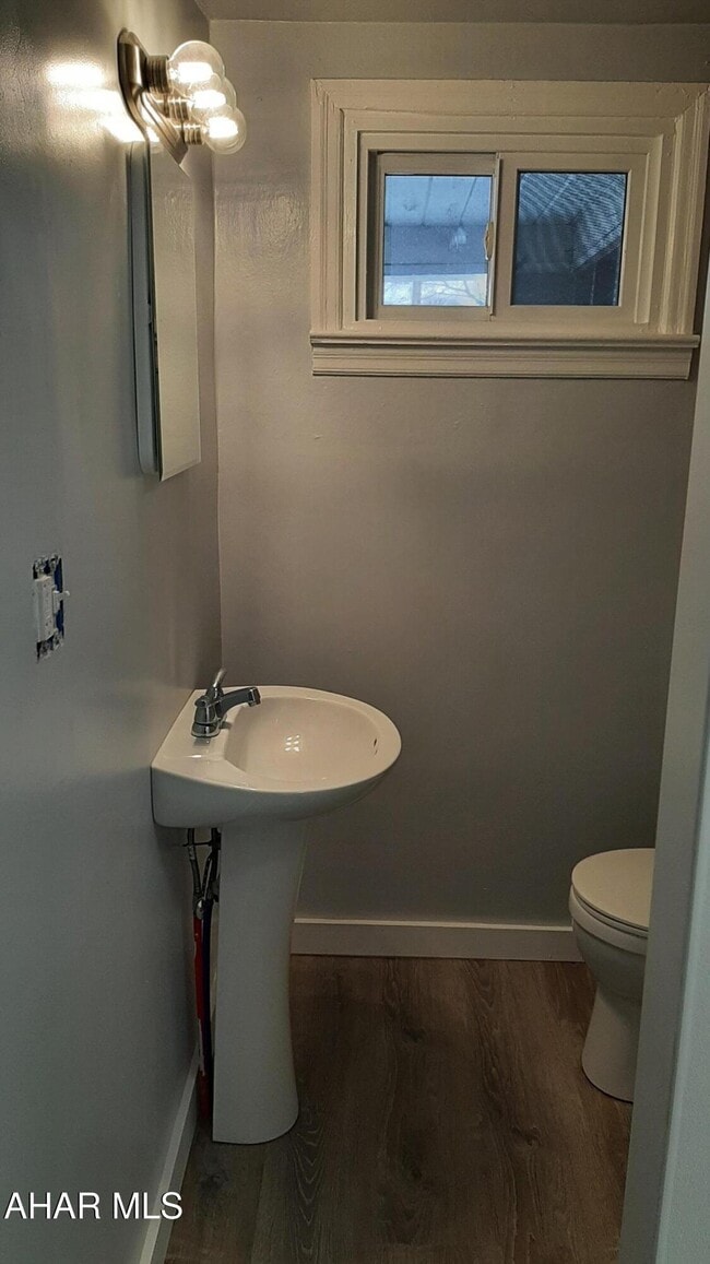 Building Photo - 314 Pennsylvania Ave