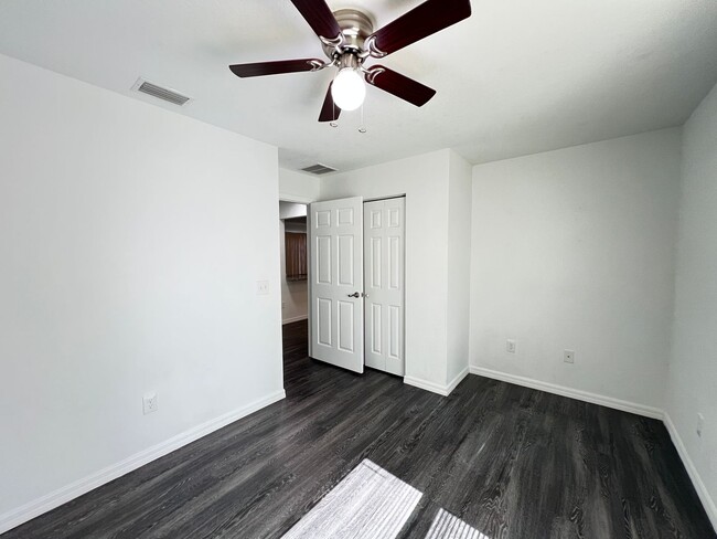 Building Photo - AWESOME 3 BD/2BA Home in Ocklawaha!!!