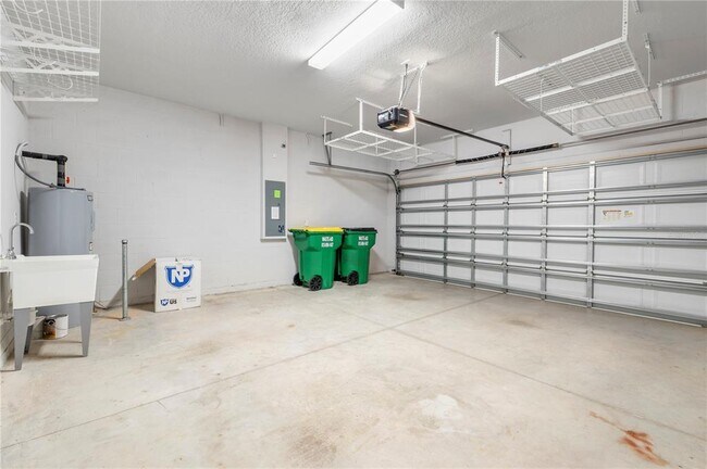 Building Photo - 28575 Cozy Creek Dr