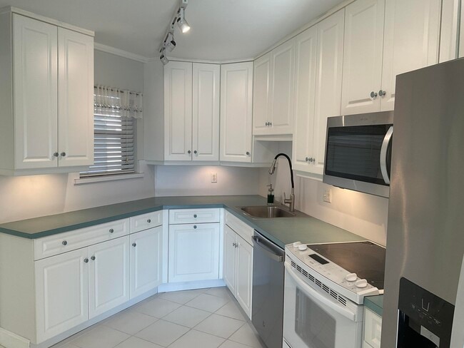 Building Photo - 5751 Camino Del Sol