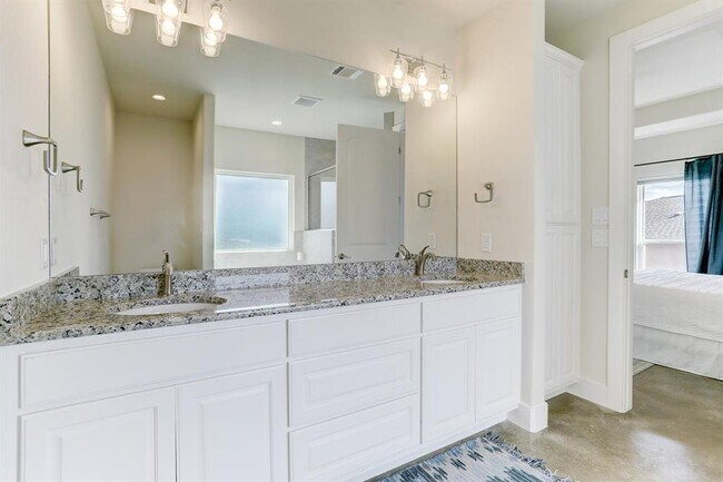 Building Photo - 2702 Conestoga Cove