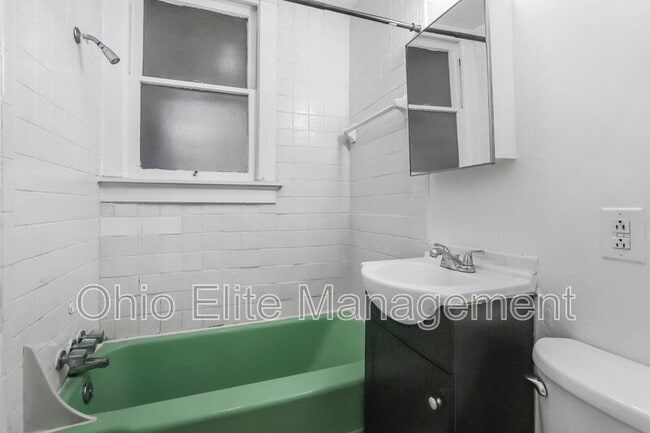 Building Photo - 331 Chittenden Ave