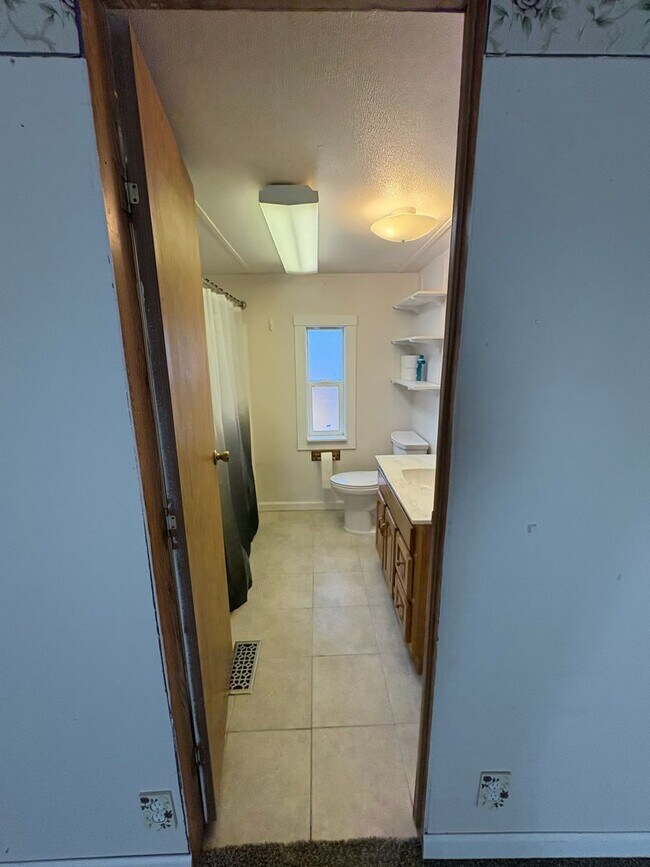 Building Photo - 3 bed 2 bath Home for Rent in Ephrata