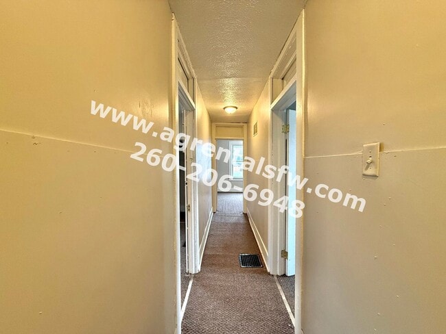 Building Photo - 4 Bedroom House