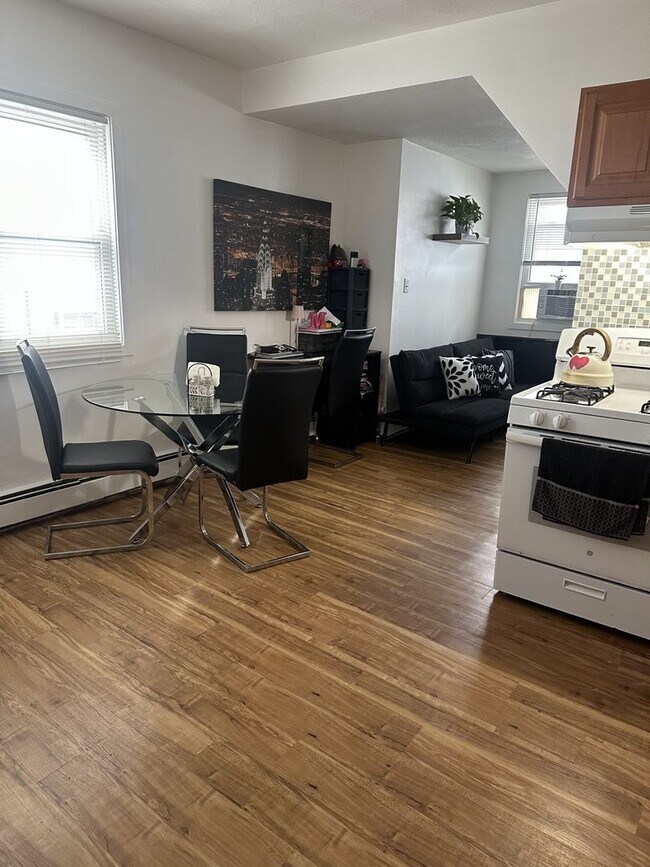 Building Photo - Walnut Avenue Investment LLC