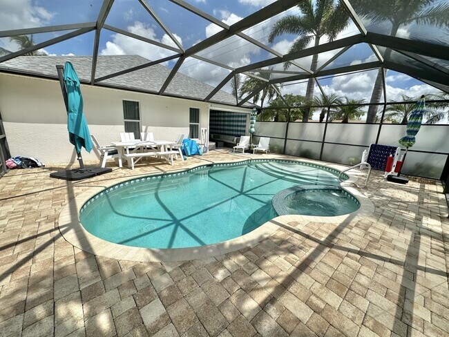 Building Photo - 798 107th Ave N