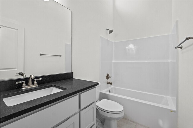 Building Photo - 700 Sun Meadows Loop