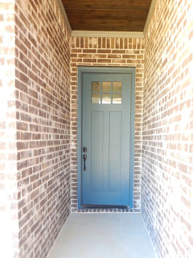 Building Photo - Whitehouse ISD! Gorgeous 4 Bedroom, 2 Bath...