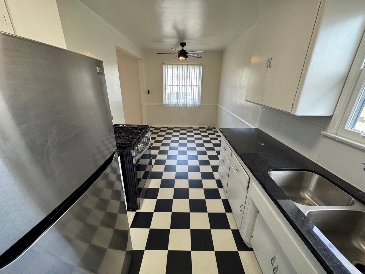 Building Photo - 1748 S Robertson Blvd