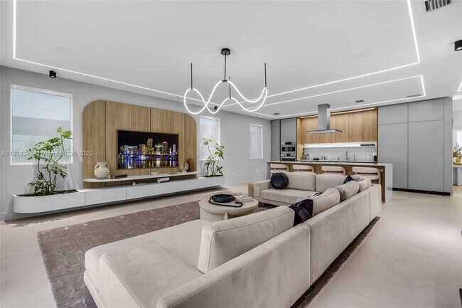 Building Photo - 7533 NW 98th Ct