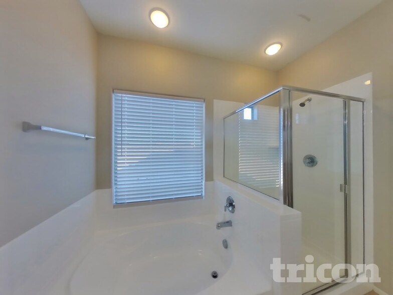 Building Photo - 5407 W Beverly Rd