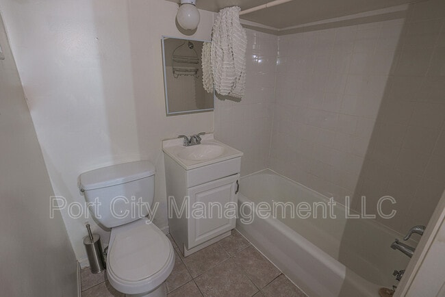 Building Photo - 328 S Collington Ave